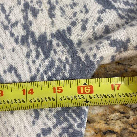 Antonio Melani snakeskin print 100% cashmere crew neck pullover sweater size S - Picture 6 of 7